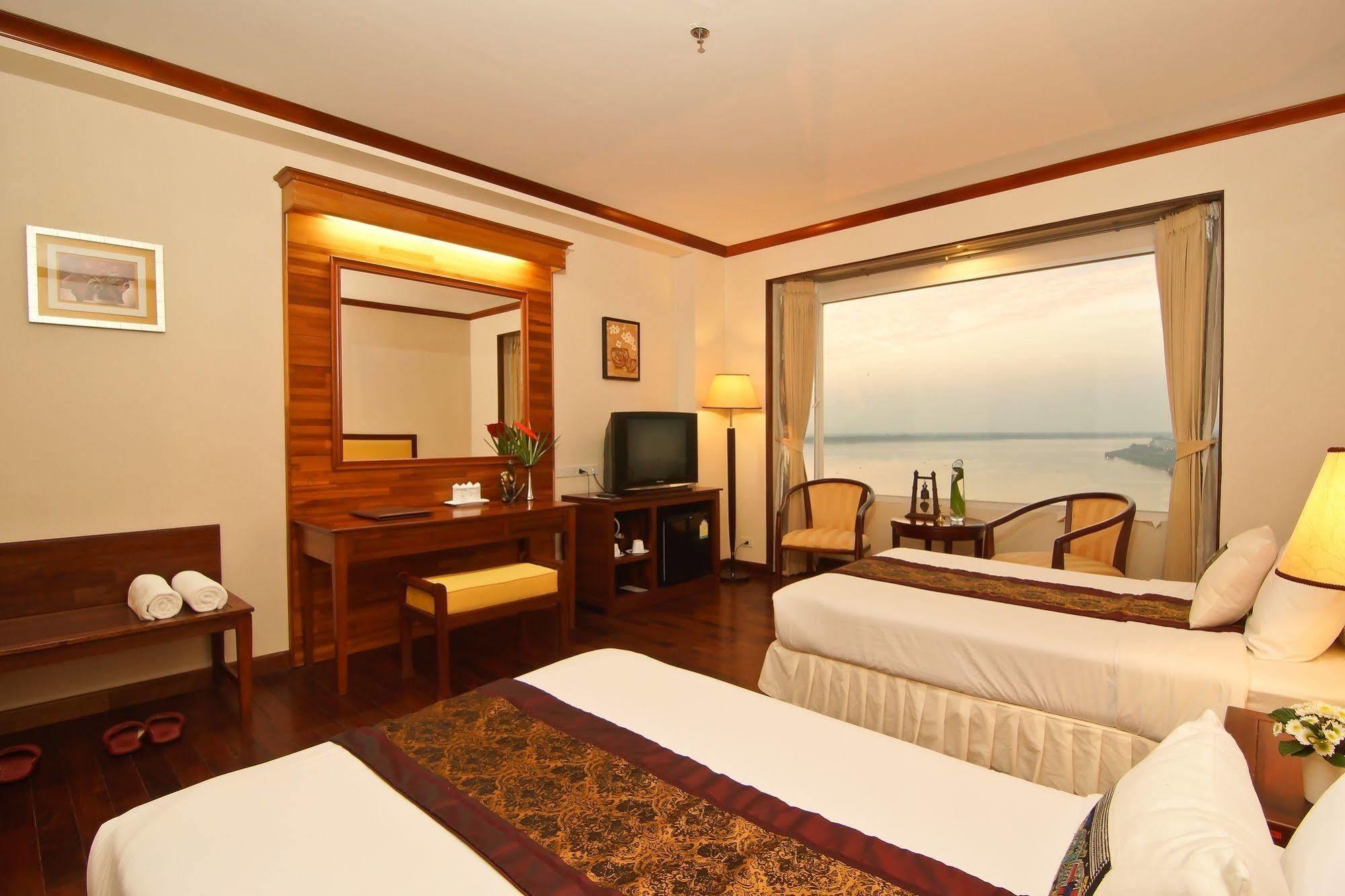 Champasak Grand Hotel Pakse Εξωτερικό φωτογραφία