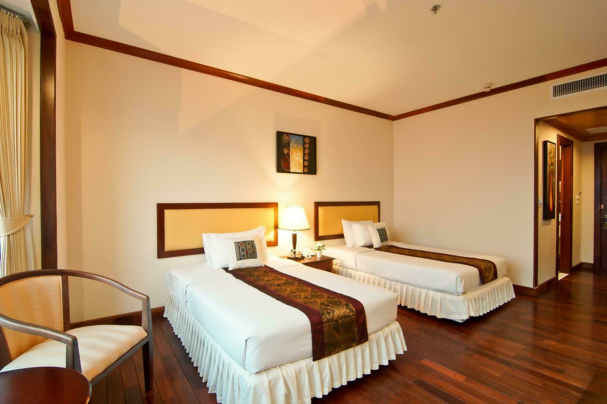 Champasak Grand Hotel Pakse Εξωτερικό φωτογραφία